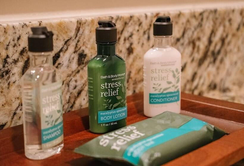 فندق The Lodge At Mauston