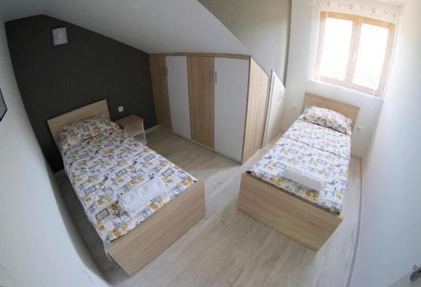 پانسیون Apartments Ena