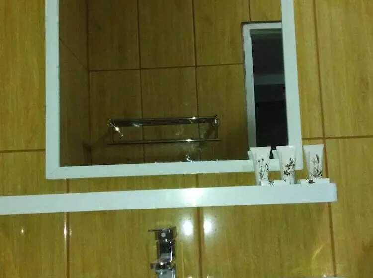 پانسیون Lalani Prestige Guesthouse