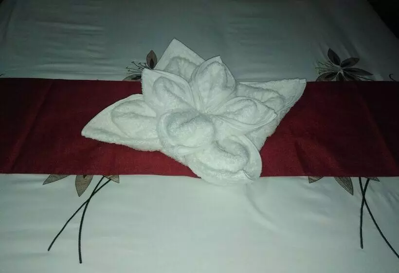 پانسیون Lalani Prestige Guesthouse