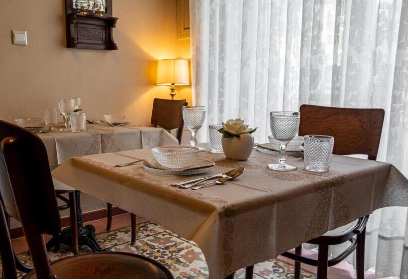 هتل Julina Boutique Living