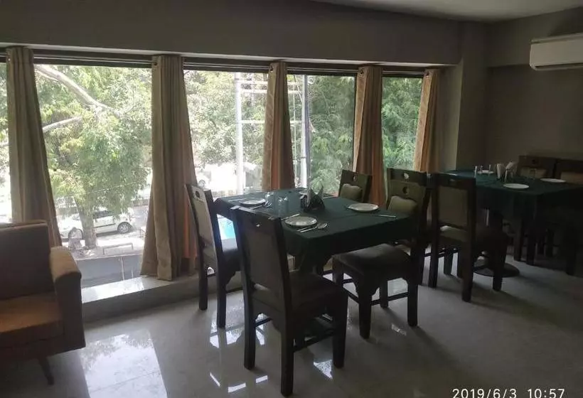 ホテル Yashpadam