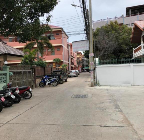 16 Good Place Pattaya