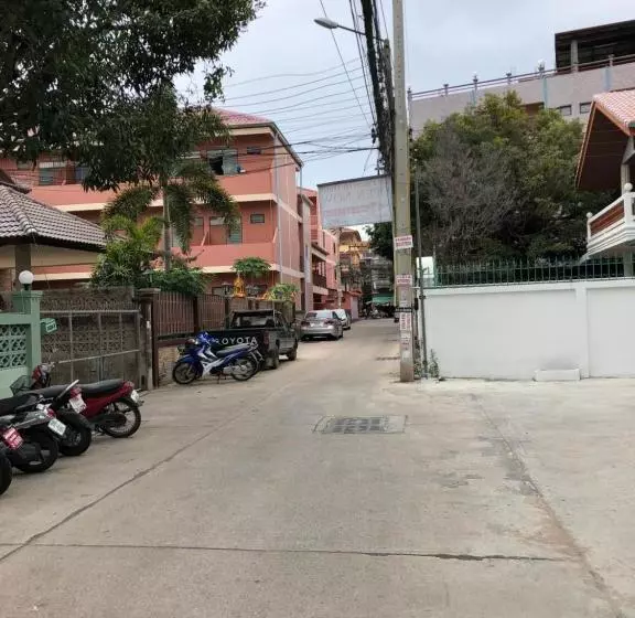 16 Good Place Pattaya