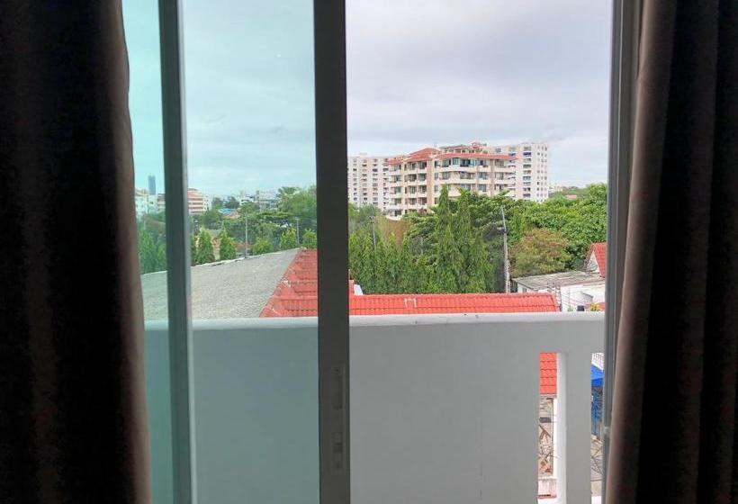 16 Good Place Pattaya