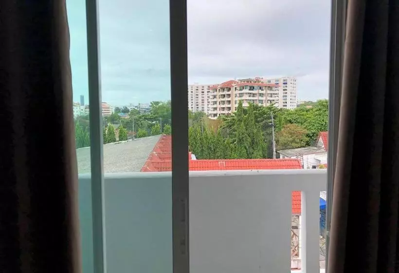 16 Good Place Pattaya