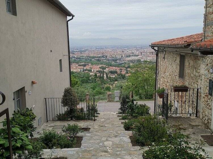 هتل Agriturismo La Terrazza