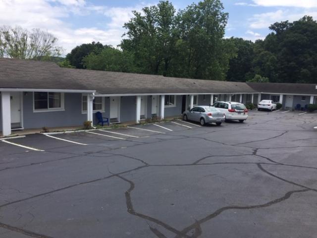 فندق Hilltop Inn