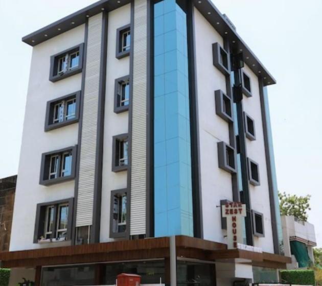 ホテル Star Zest House