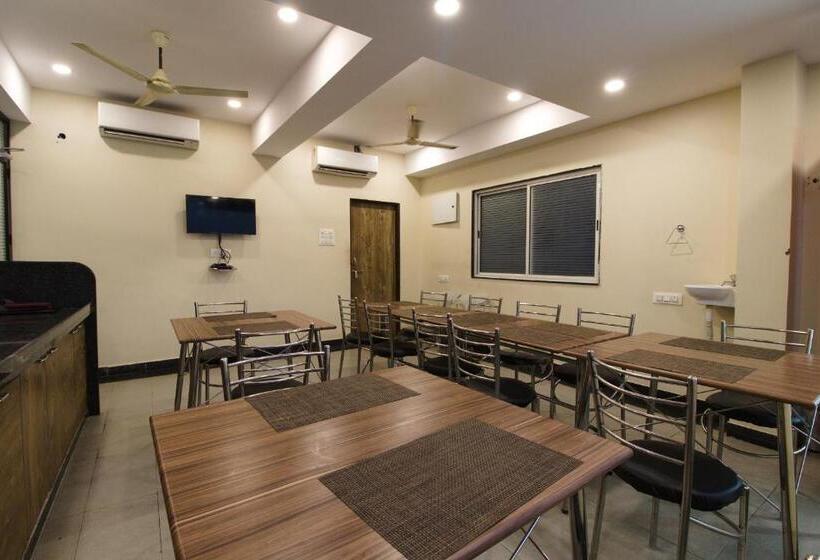 ホテル Star Zest House