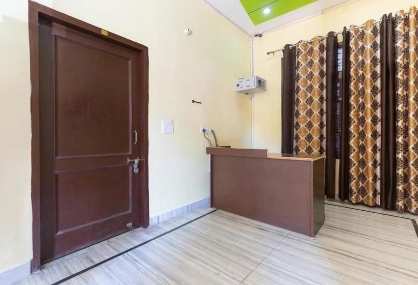 Spot On 41021 Motel Krishna