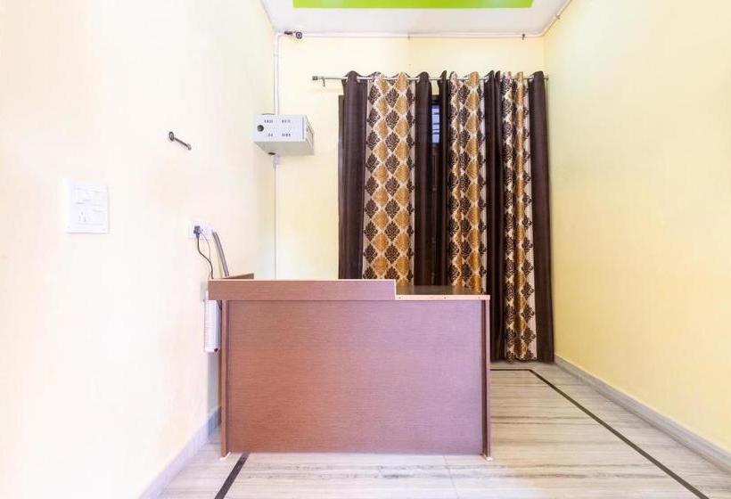 Spot On 41021 Motel Krishna