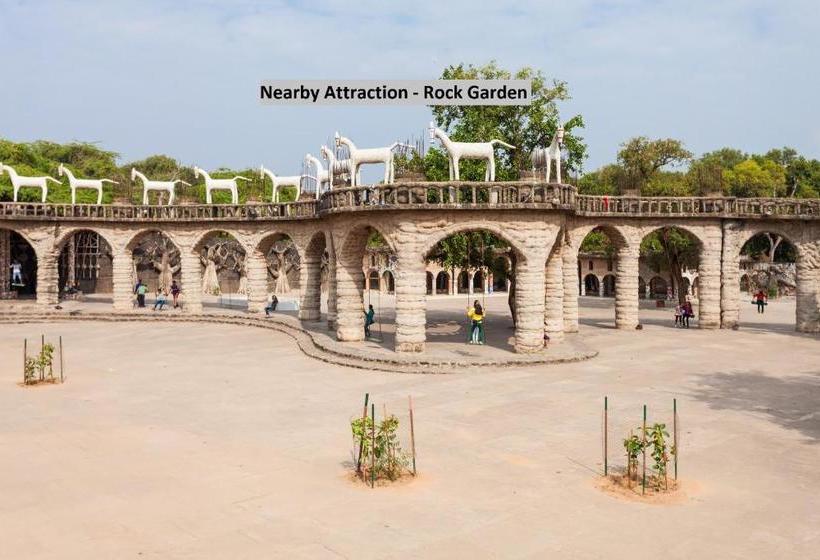 Spot On 41021 Motel Krishna