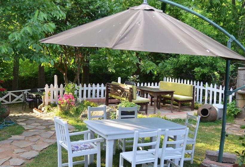 Beyaz Ev Butik Otel Masukiye