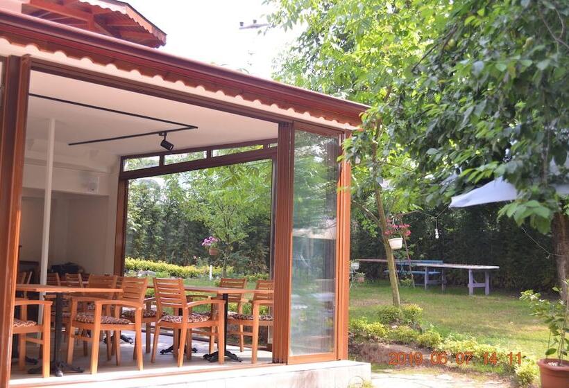 Beyaz Ev Butik Otel Masukiye