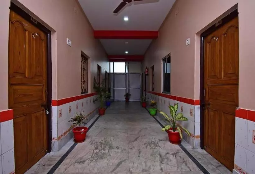 Hotelli Oyo 37829  Mishra S
