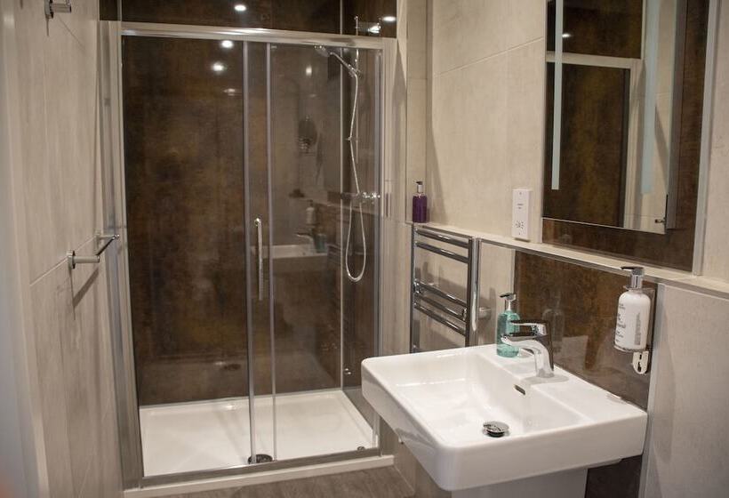 Hotel Rose And Crown