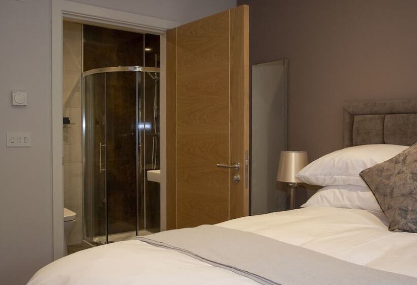 Hotel Rose And Crown