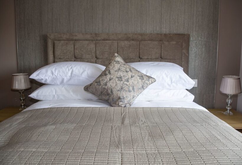 Hotel Rose And Crown