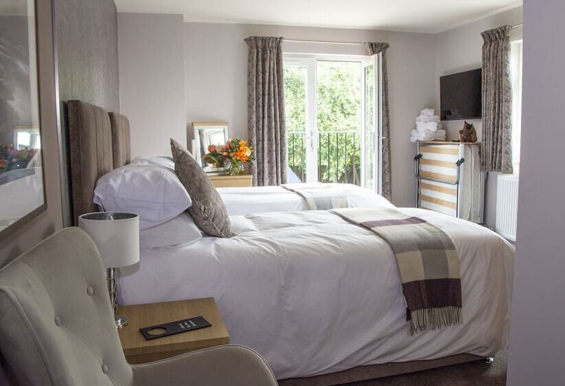 Hotel Rose And Crown