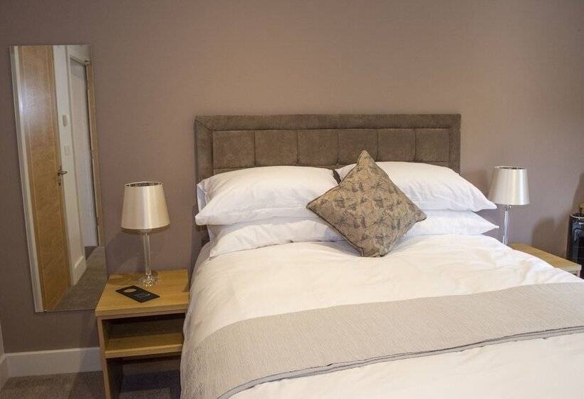 Hotel Rose And Crown