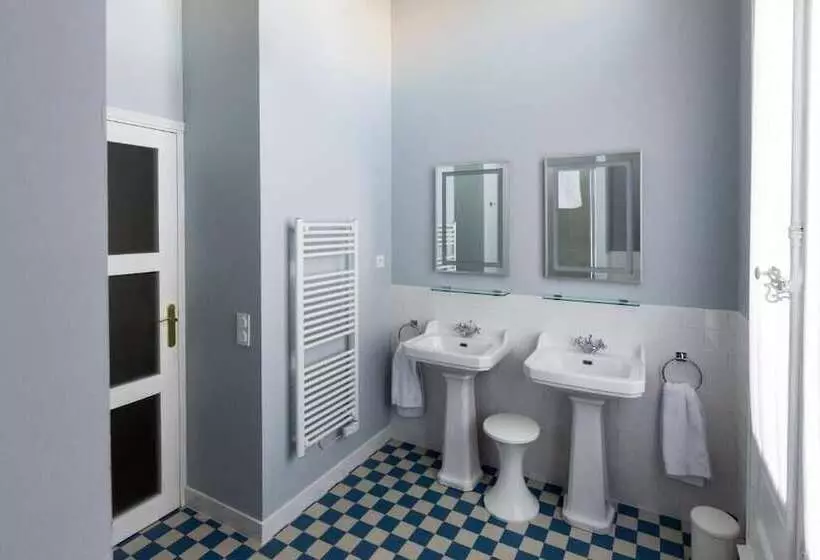 Majatalo De L'anglais, Guesthouse
