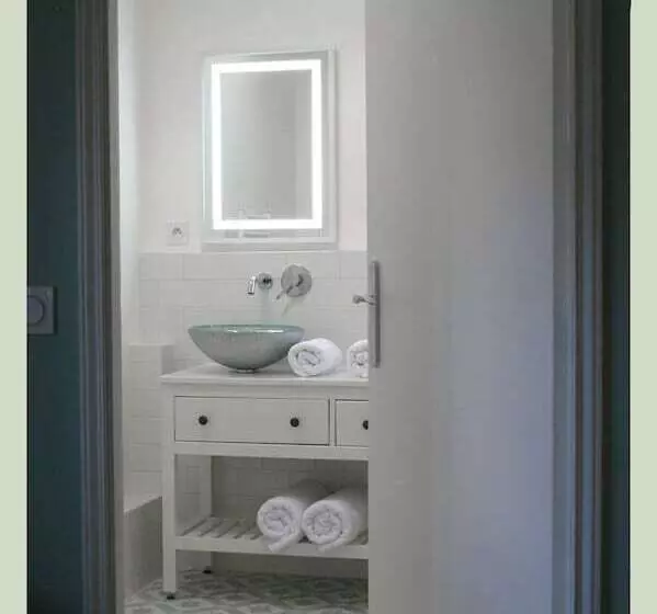 Majatalo De L'anglais, Guesthouse
