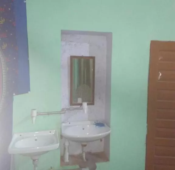 Majatalo K.s.n. Varanasi Paying Guest House