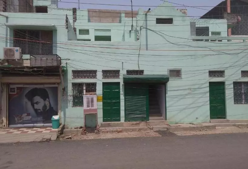 Majatalo K.s.n. Varanasi Paying Guest House