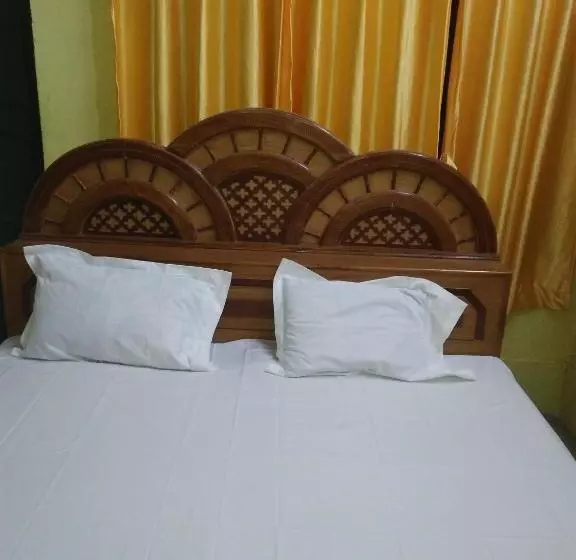 Majatalo K.s.n. Varanasi Paying Guest House
