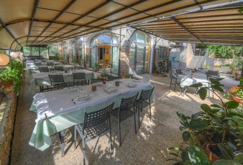 פנסיון La Sosta