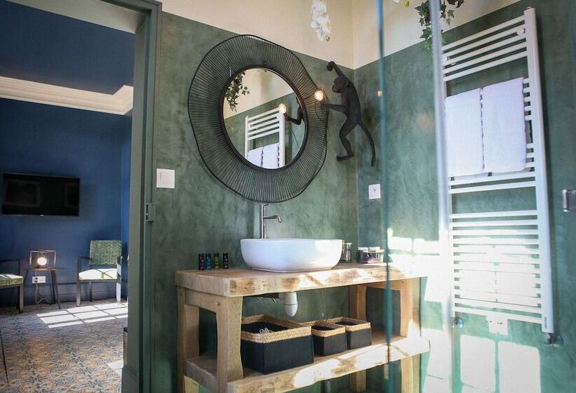 بنسيون Le Manoir Des Chevaux Dores