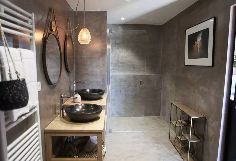 ペンション Le Manoir Des Chevaux Dores