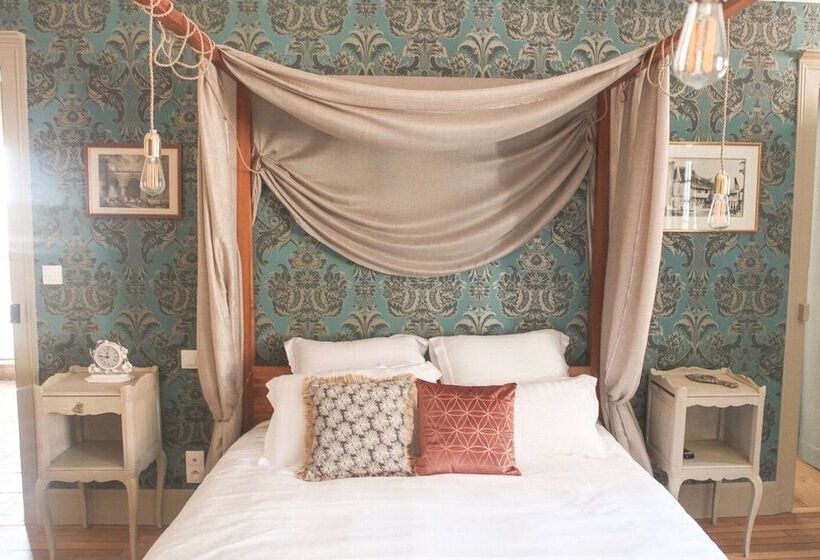 Пансион Le Manoir Des Chevaux Dores