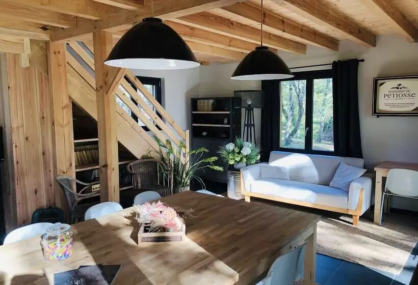 ベッドアンドブレックファースト Le Domaine De Petiosse