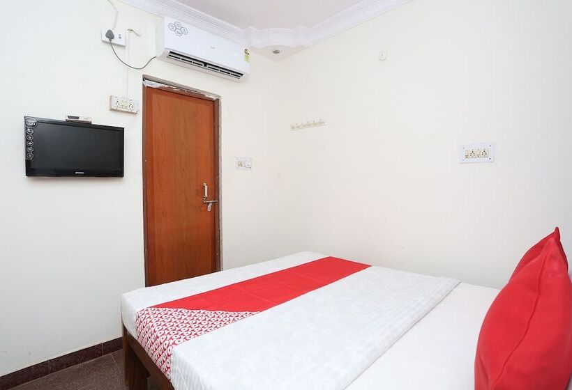 Hotell Oyo 36007 Mahendra Saver