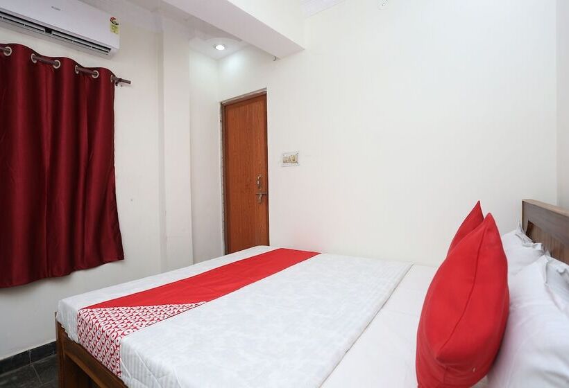 Hotell Oyo 36007 Mahendra Saver