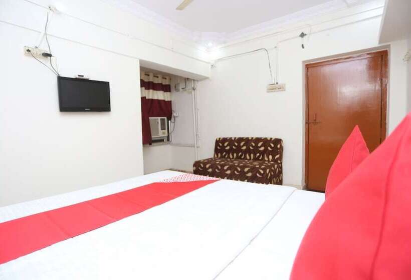 Hotell Oyo 36007 Mahendra Saver