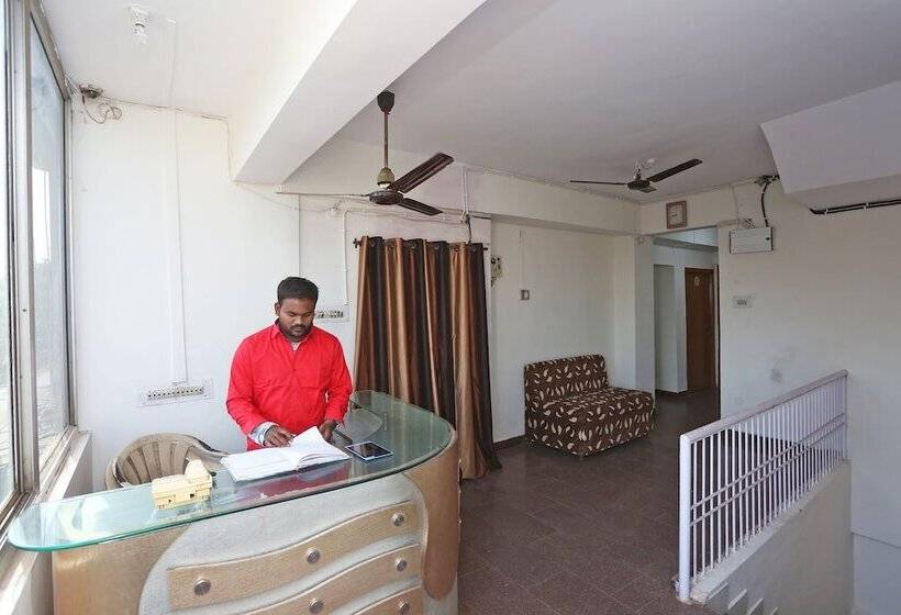 Hotell Oyo 36007 Mahendra Saver