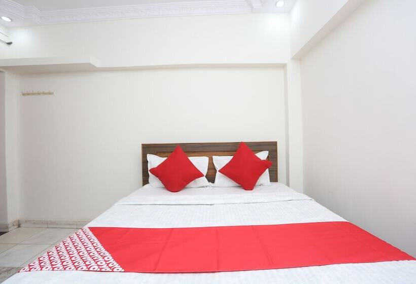 Hotell Oyo 36007 Mahendra Saver