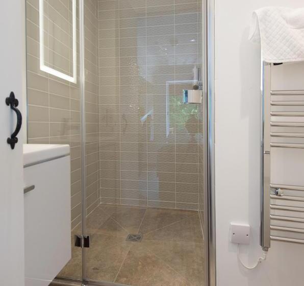 فندق The Withies Inn