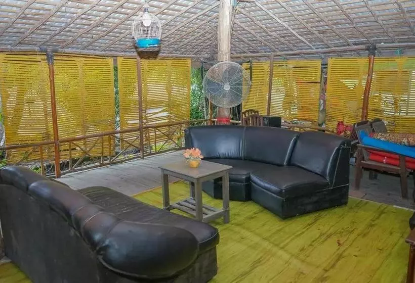 ペンション Reddoorz Syariah Near Syamsudin Noor Airport 2