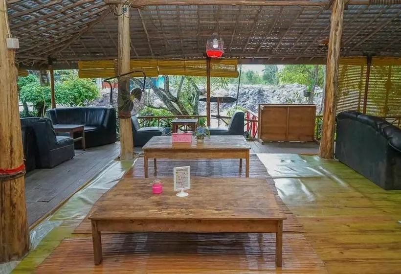 ペンション Reddoorz Syariah Near Syamsudin Noor Airport 2