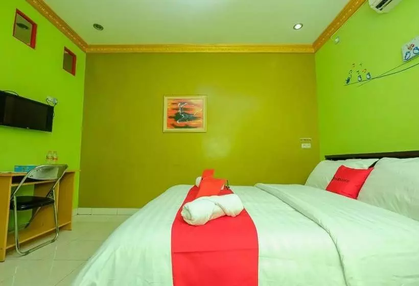 ペンション Reddoorz Syariah Near Syamsudin Noor Airport 2
