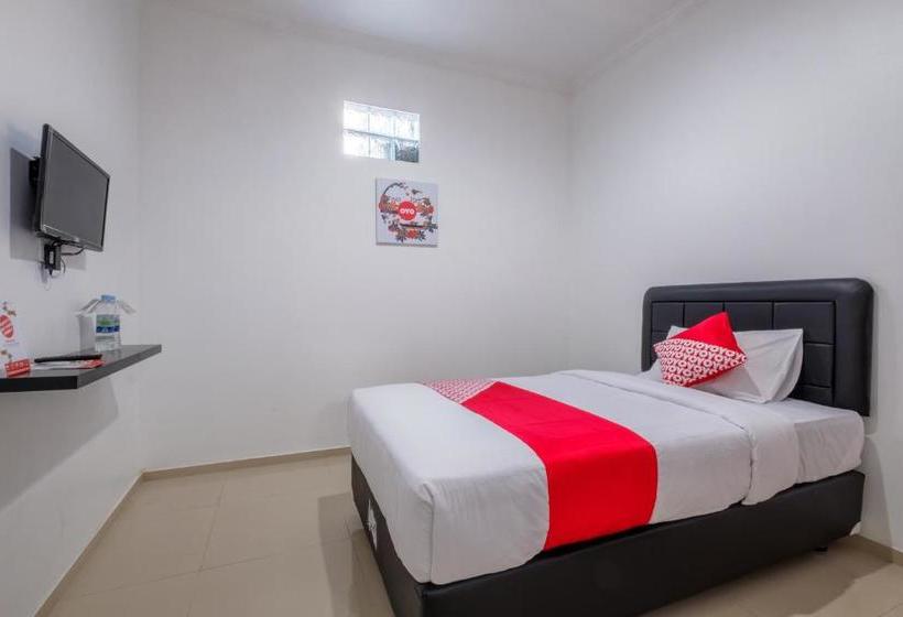 בית מלון כפרי Oyo 672 Bali Radiance Canggu