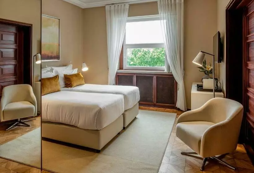 پانسیون Luzeiros Suites