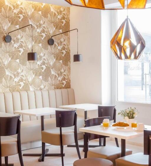 Pensione Luzeiros Suites