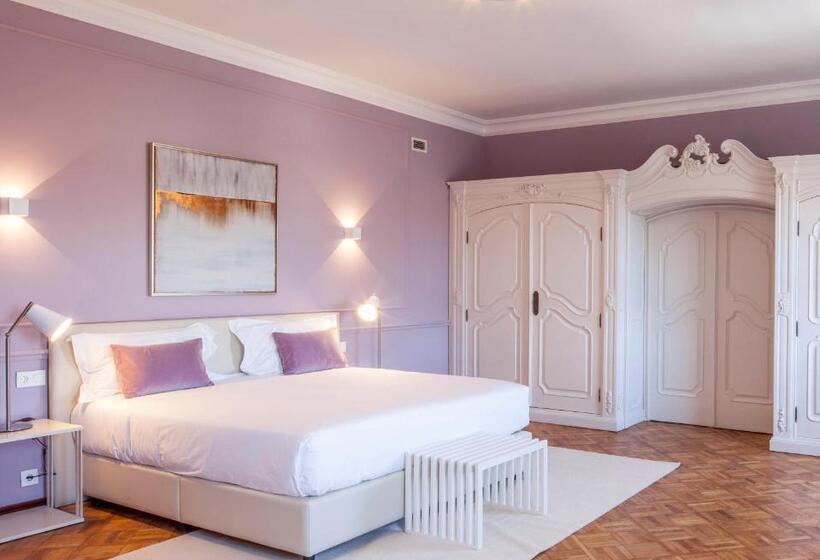 Pensione Luzeiros Suites