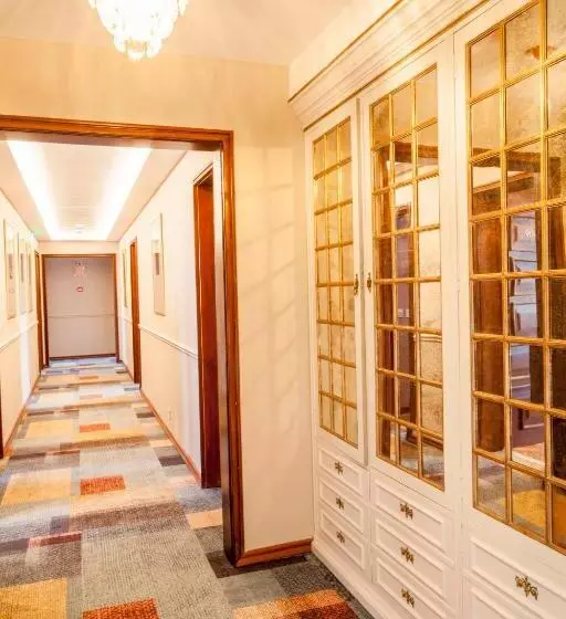 پانسیون Luzeiros Suites