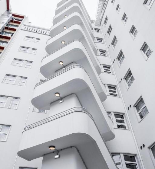 Pensione Luzeiros Suites